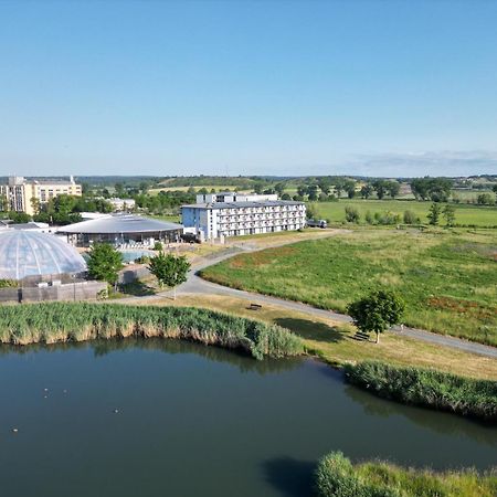 Vital Hotel An Der Therme Gmbh バート・ヴィンツハイム エクステリア 写真