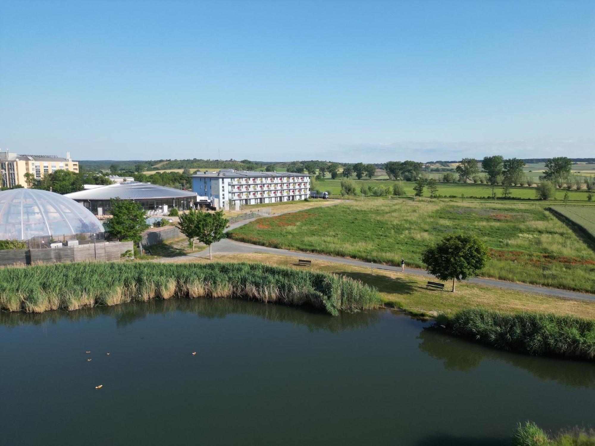 Vital Hotel An Der Therme Gmbh バート・ヴィンツハイム エクステリア 写真