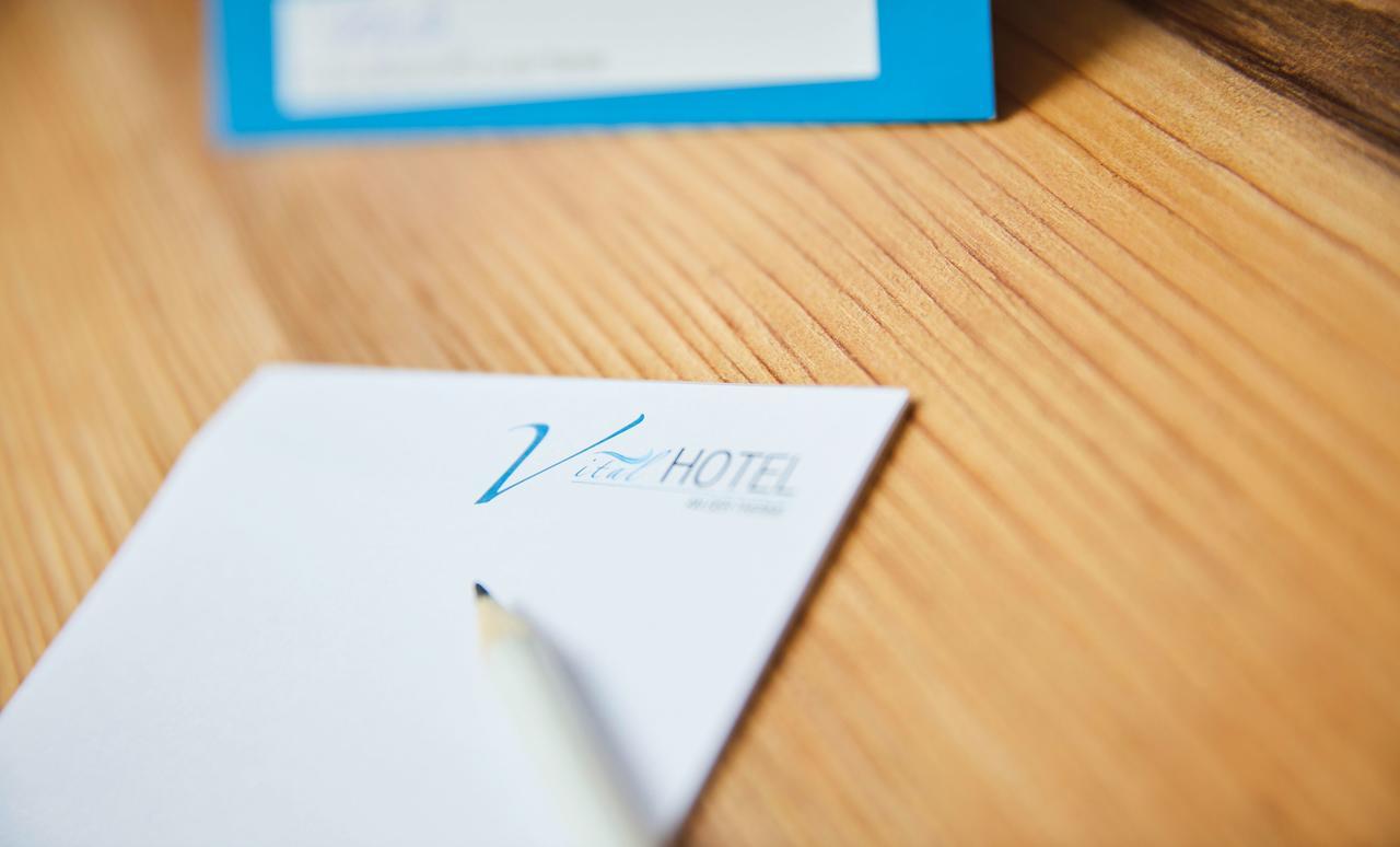 Vital Hotel An Der Therme Gmbh バート・ヴィンツハイム エクステリア 写真