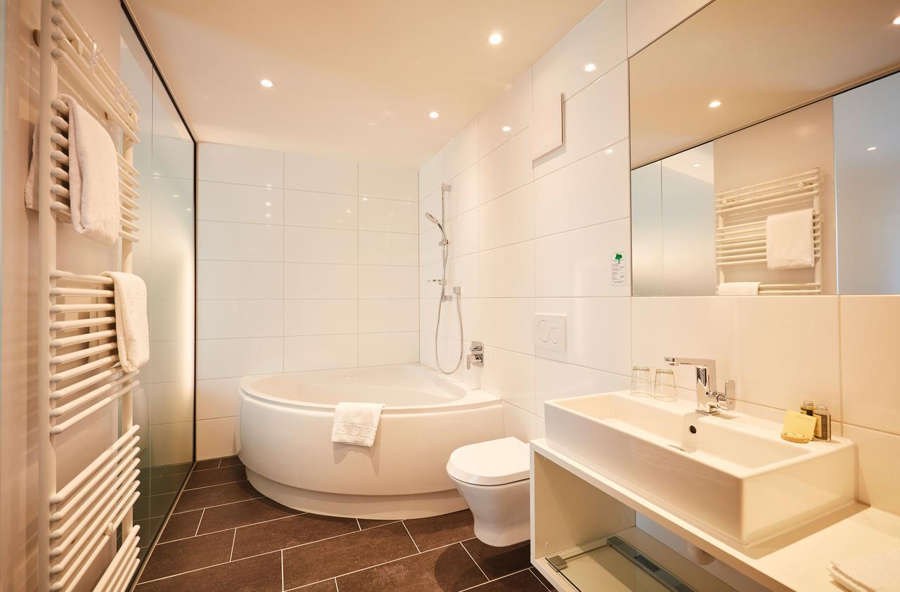 Vital Hotel An Der Therme Gmbh バート・ヴィンツハイム エクステリア 写真